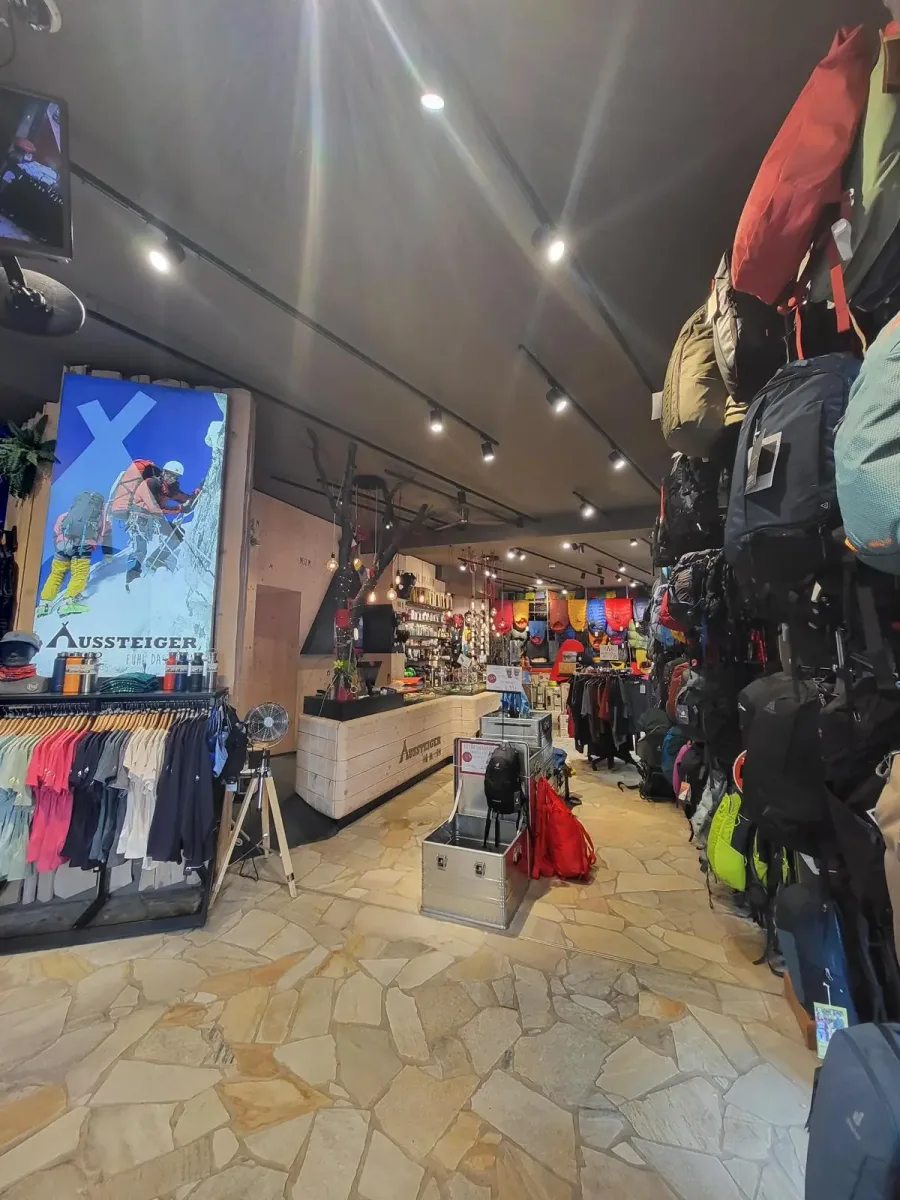 store-interior-der-aussteiger