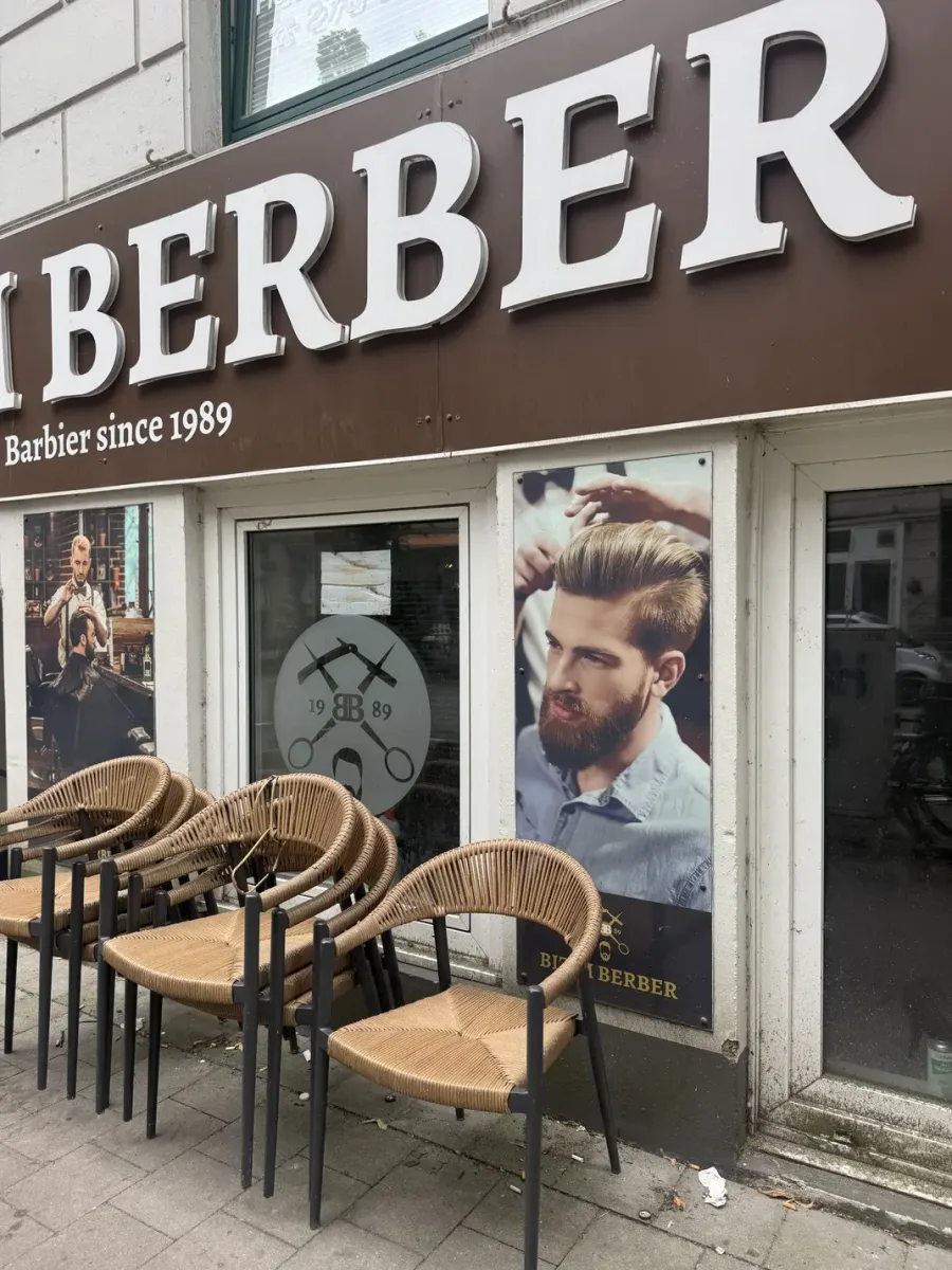 barber-shop-exterior-bizim-berber