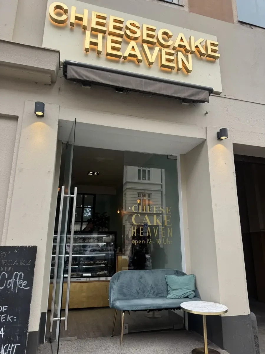 store-exterior-cheesecake-heaven