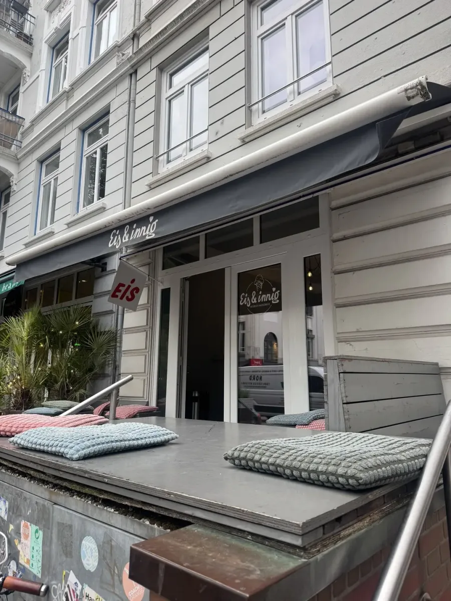 building-exterior-eis-innig