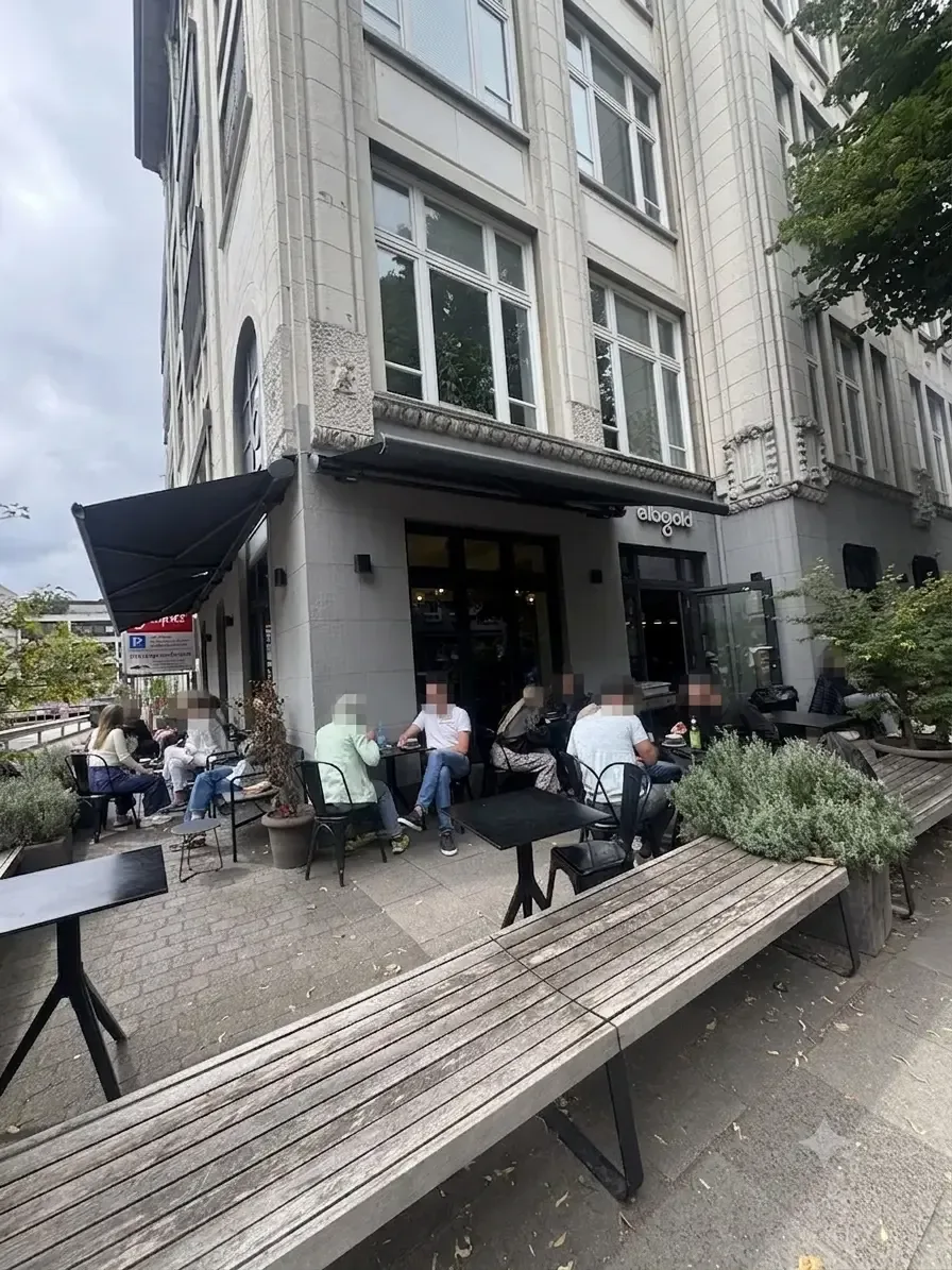 outdoor-cafe-seating-elbgold-winterhude-muehlenkamp-59