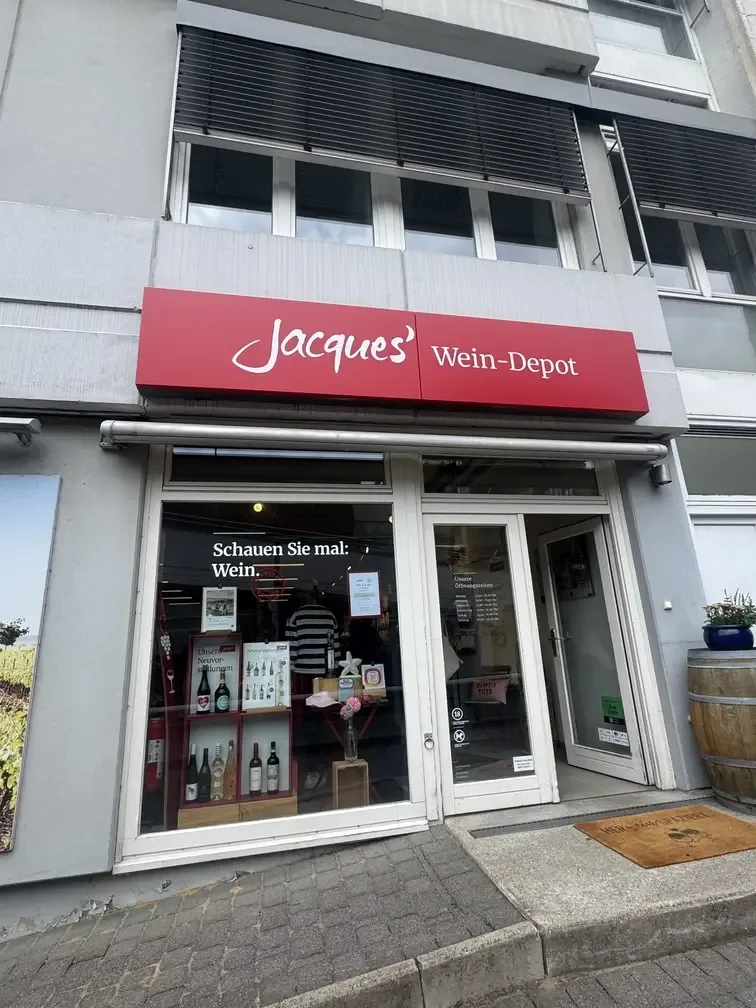 wine-shop-exterior-jacques-wein-depot
