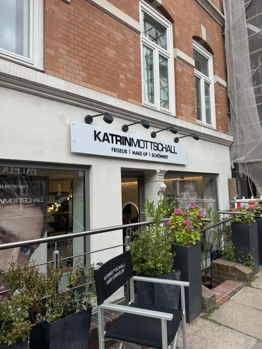 store-exterior-katrin-mottschall