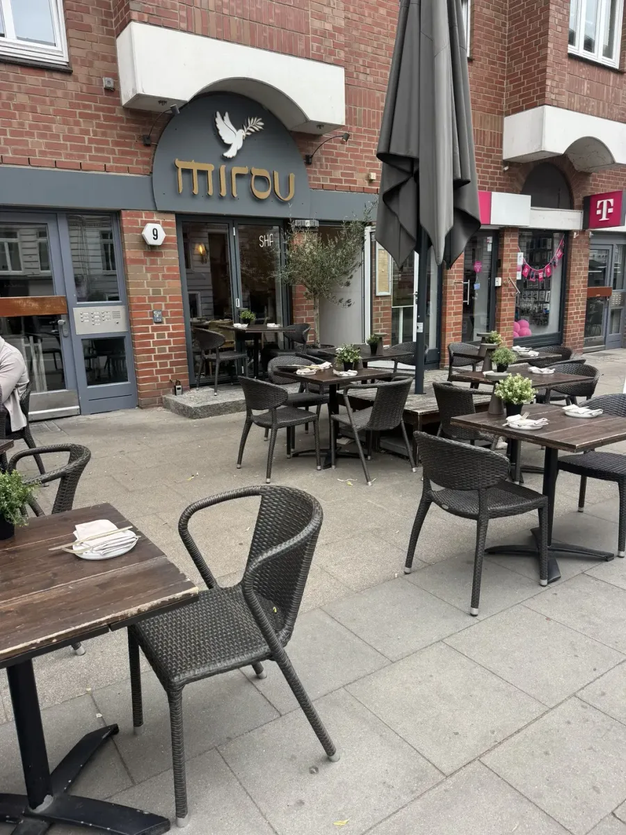 restaurant-exterior-mirou-restaurant